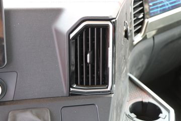 �й����� �ǵ¿�SITRAK G5S 330���� 4X2 6.8��AMT�Զ�����ʽ�ػ���ͼƬ