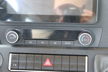 �й����� �ǵ¿�SITRAK G5S 330���� 4X2 6.8��AMT�Զ�����ʽ�ػ���ͼƬ