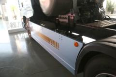 青岛解放 鹰途 头等舱 600马力 6X4 LNG自动档牵引车(CA4257P35K18T1NE6A80)