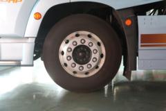青岛解放 鹰途 头等舱 600马力 6X4 LNG自动档牵引车(CA4257P35K18T1NE6A80)