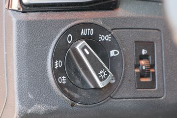 �й����� �ǵ¿�SITRAK G7S 350���� 6X2 9.6��AMT�Զ�����դʽ�ػ���(ZZ5256CCYN56CHF1)ͼƬ