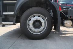 东风商用车 天锦KR PLUS 舒适版2024款 280马力 4X2 9.8米LNG厢式载货车(DFH5180XXYE27)
