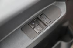 中国重汽HOWO 悍将M 165马力 3.85米排半仓栅式轻卡(万里扬8档)(ZZ5047CCYC3314F145)