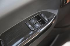 福田 奥铃新捷运 青春飞扬版Pro 155马力 3.85米排半仓栅式轻卡(万里扬8档)