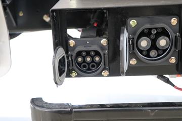 ������Խ��X3 PLUS EV 3.7T 3.6�׵��Ŵ��綯����΢��55.7kWhͼƬ