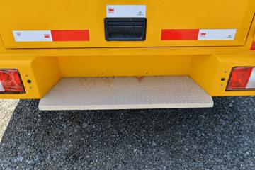 ������ʮ�� ���� 2.4T���� 218���� ���� ���ճ�(��ˮ��)ͼƬ