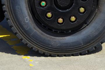 ����ʮͨ ����� 200���� 4X2 �泵�������䳵(STQ5188JSQ6)ͼƬ