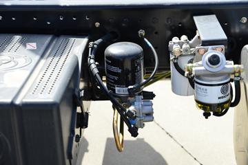 ����ʮͨ ����� 200���� 4X2 �泵�������䳵(STQ5188JSQ6)ͼƬ