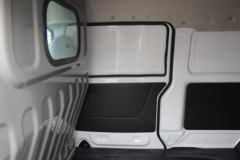 SRM鑫源 金海狮 2024款 工程狮 120马力 1.6L 2座封闭货车(700kg)