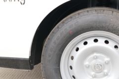 SRM鑫源 E3 2024款豪华型 2.8T 4.555米纯电动封闭货车38.64kWh
