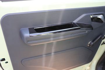 ���� ����Q 3T 2.14��˫�Ŵ��綯����΢��(BJ1030EVAA73)41.86kWhͼƬ