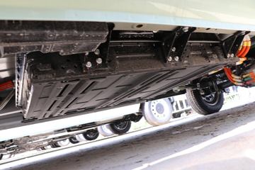 ���� ����Q 3T 2.14��˫�Ŵ��綯����΢��(BJ1030EVAA73)41.86kWhͼƬ