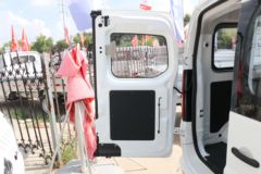 长安 睿行EM60Ⅱ 舒适型 2.3T 6座 4.525米纯电动对开门多用途乘用车38.7kWh