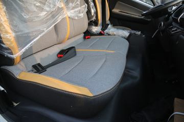 Զ�� ����H8R ��׼�� 4.5T 4.02�׵��Ų��ʽ���̻�϶�����س�77.28kWhͼƬ