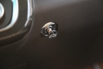 Զ�� ����H8R ��׼�� 4.5T 4.02�׵��Ų��ʽ���̻�϶�����س�77.28kWhͼƬ