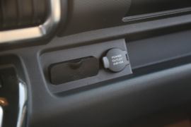 星智H8R&nbsp;电动冷藏车驾驶室图片