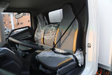 Զ�� ����H8R ��׼�� 4.5T 4.02�׵��Ų��ʽ���̻�϶�����س�77.28kWhͼƬ