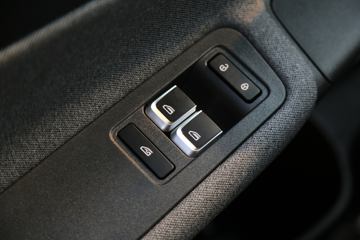 Զ�� ����H8R ��׼�� 4.5T 4.02�׵��Ų��ʽ���̻�϶�����س�77.28kWhͼƬ