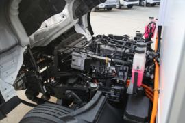 星智H8R&nbsp;电动冷藏车底盘图片