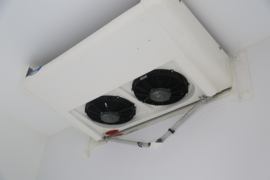 星智H8R&nbsp;电动冷藏车上装图片