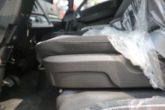 中国重汽成都商用车 瑞狮 180马力 4.15米单排仓栅式轻卡