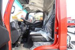 中国重汽成都商用车 瑞狮 180马力 4.15米单排仓栅式轻卡