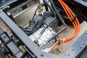 ���� ����EV 4.5T 4.16�׵��Ŵ��綯�����Ῠ100.46kWhͼƬ