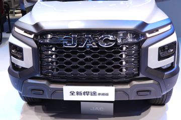 ���� ��; 2024�� ��ҫ�� 2.0T���� 170���� �Զ����� ��˫��Ƥ��ͼƬ