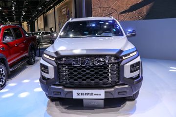 ���� ��; 2024�� ��ҫ�� 2.0T���� 170���� �Զ����� ��˫��Ƥ��ͼƬ