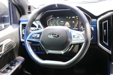 ���� ��; 2024�� ��ҫ�� 2.0T���� 170���� �Զ����� ��˫��Ƥ��ͼƬ