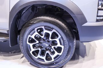 ���� ��; 2024�� ��ҫ�� 2.0T���� 170���� �Զ����� ��˫��Ƥ��ͼƬ