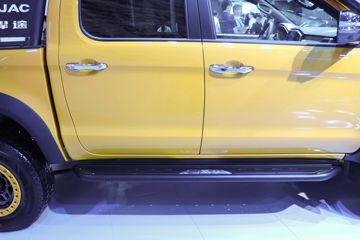 ���� ��; 2024�� ɽè�澫Ӣ�� 2.0T���� 170���� �Զ����� ��˫��Ƥ��ͼƬ