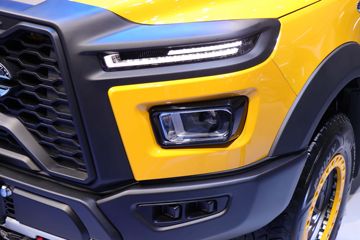 ���� ��; 2024�� ɽè�澫Ӣ�� 2.0T���� 170���� �Զ����� ��˫��Ƥ��ͼƬ