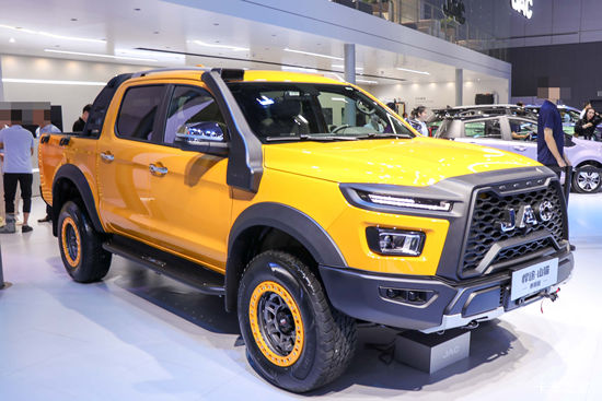 ���� ��; 2024�� ɽè�澫Ӣ�� 2.0T���� 170���� �Զ����� ��˫��Ƥ��