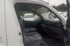 远程E6&nbsp;电动封闭厢货驾驶室图片