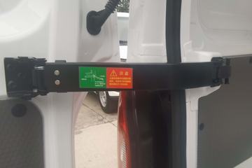 Զ�� E6 3.5T 5.45�׵Ͷ����綯��ʽ���䳵50.38kWhͼƬ