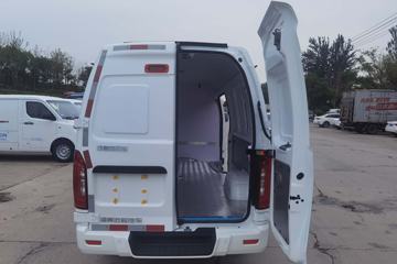 Զ�� E6 3.5T 5.45�׵Ͷ����綯��ʽ���䳵50.38kWhͼƬ