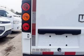 星享V6E PLUS&nbsp;电动封闭厢货外观图片