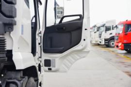 东风天锦VR&nbsp;扫路车驾驶室图片