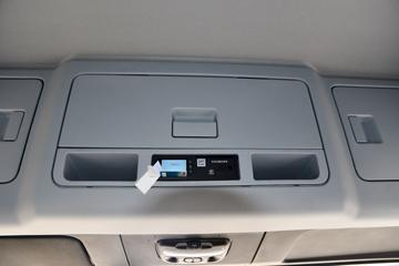 �������ó� ���KR ��ҫ�� 260���� 4X2 6.2�ײ�դʽ�ػ���(�߶�˫��)ͼƬ