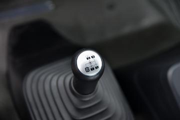 �������ó� ���KR ��ҫ�� 260���� 4X2 6.2�ײ�դʽ�ػ���(�߶�˫��)ͼƬ