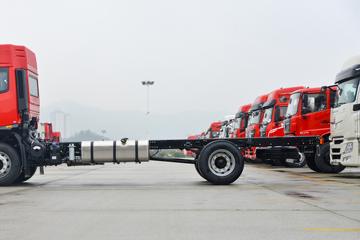 �������ó� ���KR ��ҫ�� 260���� 4X2 6.2�ײ�դʽ�ػ���(�߶�˫��)ͼƬ