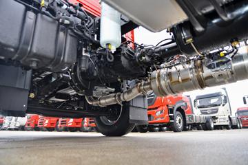 �������ó� ���KR ��ҫ�� 260���� 4X2 6.2�ײ�դʽ�ػ���(�߶�˫��)ͼƬ