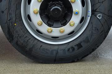 �������ó� ���KR ��ҫ�� 260���� 4X2 6.2�ײ�դʽ�ػ���(�߶�˫��)ͼƬ