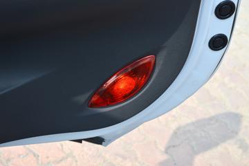 ����;�� T5 1.6L 122���� ���� 3.81�׵�������С��(EQ1033S16QCC)ͼƬ