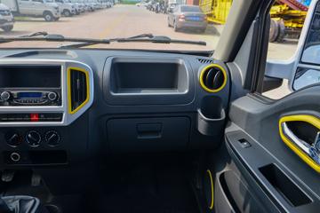 ����;�� T5 1.6L 122���� ���� 3.81�׵�������С��(EQ1033S16QCC)ͼƬ