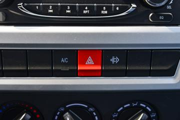 ����;�� T5 1.6L 122���� ���� 3.81�׵�������С��(EQ1033S16QCC)ͼƬ