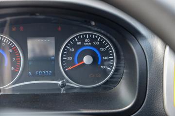 ����;�� T5 1.6L 122���� ���� 3.81�׵�������С��(EQ1033S16QCC)ͼƬ