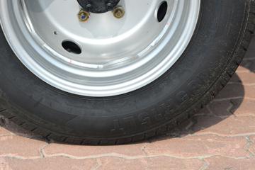 ����;�� T5 1.6L 122���� ���� 3.81�׵�������С��(EQ1033S16QCC)ͼƬ