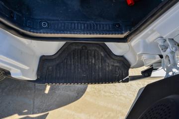 ����ʱ�� С��֮��2 1.6L 122���� ���� 3.3�׵�����ʽ΢��(BJ5035XXY5JV5-61)ͼƬ